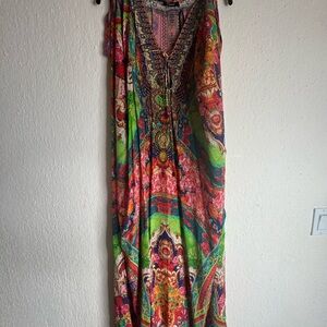Shahida Parides Maxi Sundress with V-Neck and Sleeveless Design